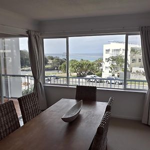 Executive One-Bedroom Apartment Ocean View